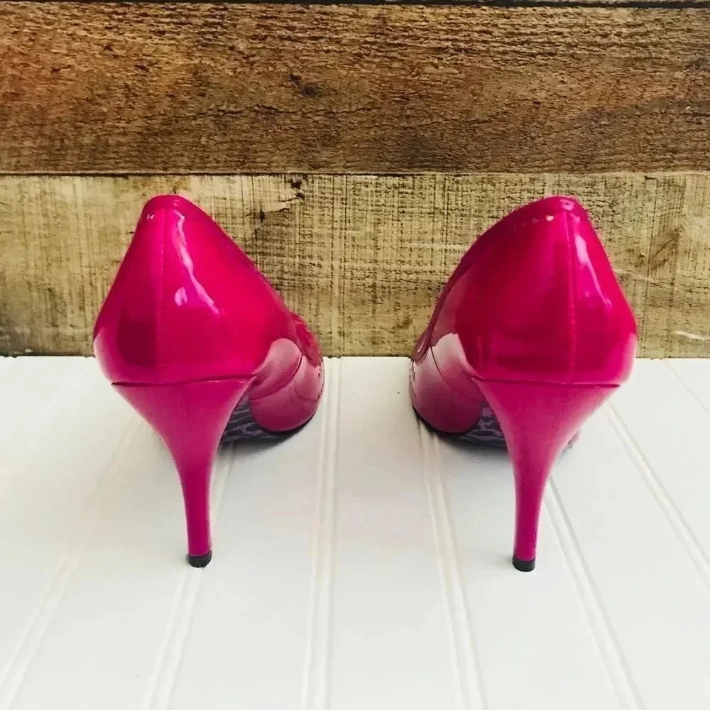 Betsey Johnson Heart Patent Leather Pumps - Picture 3 of 7